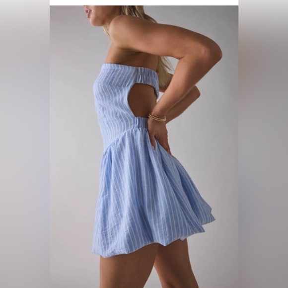 Urban Outfitters Pants - Urban outfitters romper size M